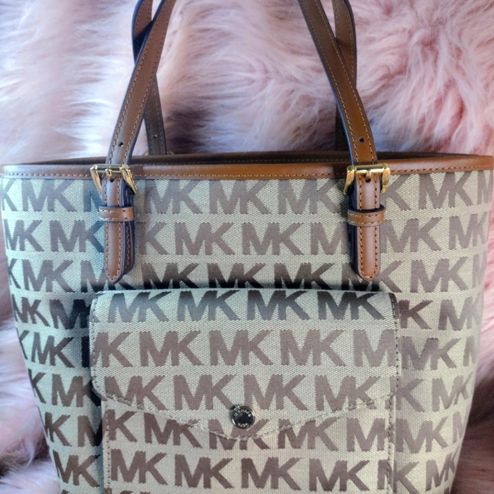 MK tote